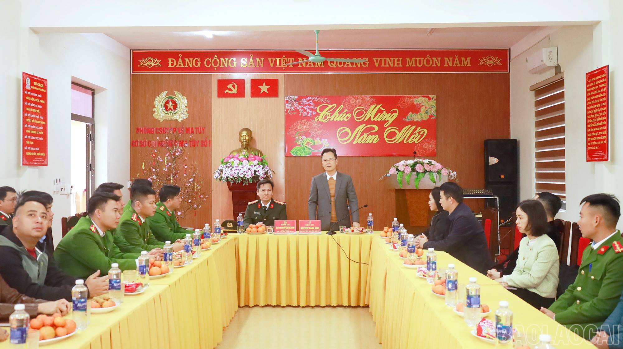 anh tin bai
